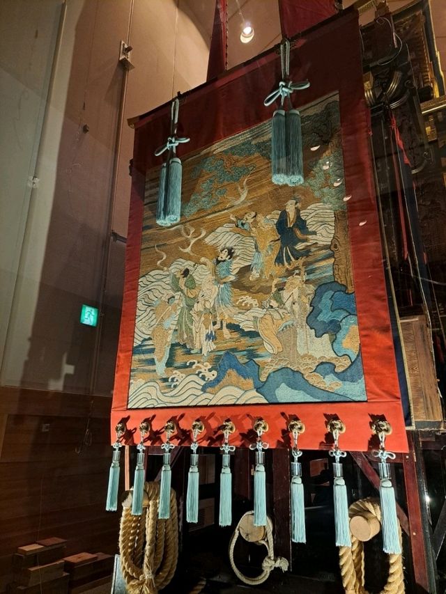 【長浜市曳山博物館：滋賀県長浜市】大きさに驚く長浜市曳山博物館!!