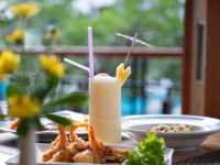 Welcome World Beachfront Resort 
