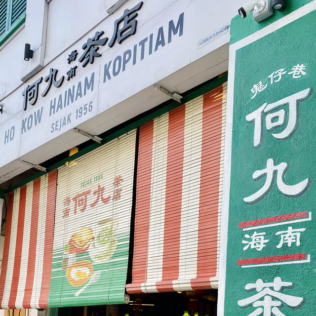 Exploring Petaling Street: Culture, Cuisine, and Merdeka 118