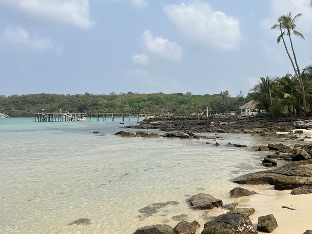 สยามบีชรีสอร์ท ที่พักแสนสงบ ติดริมชายหาดในเกาะกูด