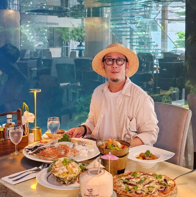 แจกพิกัดที่พักพัทยา สระว่ายน้ำดาดฟ้าและอควาเรียม 