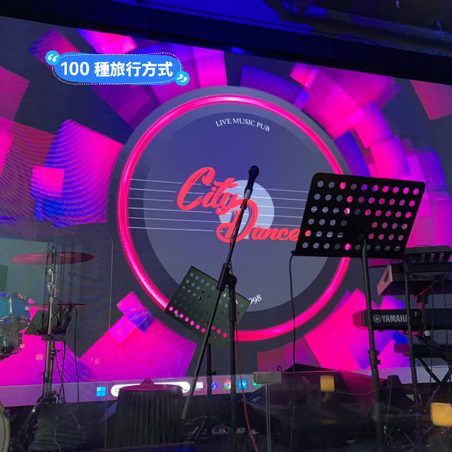 大推灣仔區有美食和現場樂隊的天台酒吧｜City Dancer Grill & Live Music Bar
