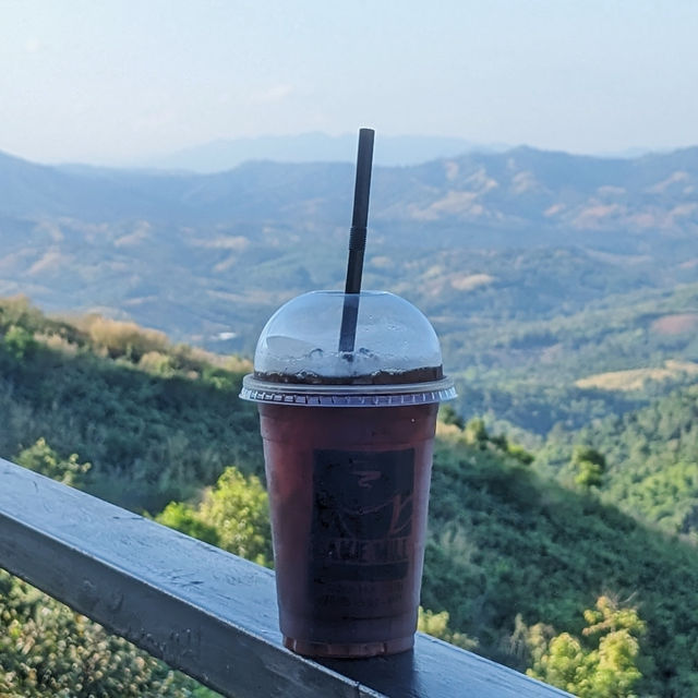 Take Hill Coffee คาเฟ่บนถนนลอยฟ้า