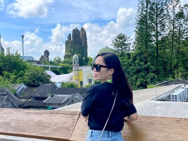 Life is better when we're exploring😃🇨🇳