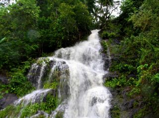 Pulangbato Falls in Dumaguete