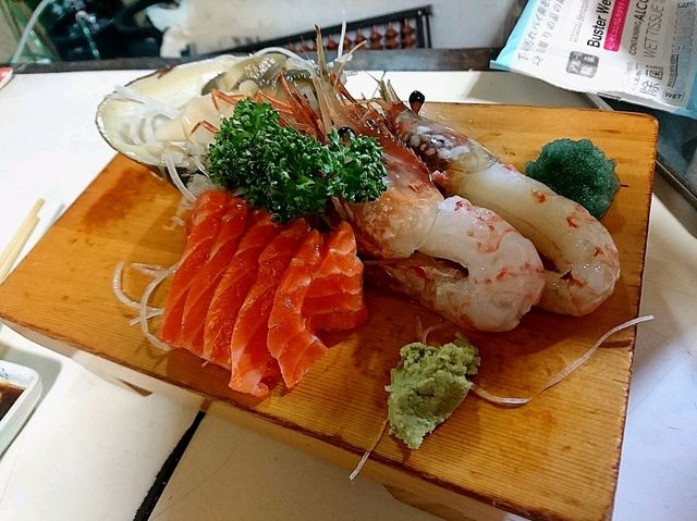 【はまなす通り:北海道紋別市】たくさんの飲食店が立ち並ぶ通り🍺