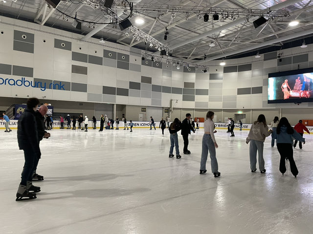 🇦🇺｜氷上の楽しさ満点！メルボルンO’Brien Icehouseで爽快アイススケート体験