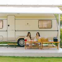 ที่พักรถบ้าน เขาใหญ่ ฟีลดีมาก! 🚐🌳