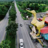 หงส์ยักษ์ วัดห้วยลึก จ.ประจวบคีรีขันธ์