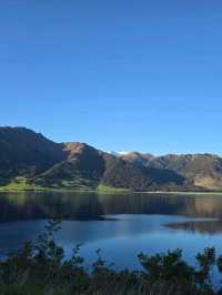 Isthmus Peak健行～湖泊乾淨得像面鏡子