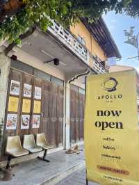 📍คาเฟ่ลับใจกลางเมืองลำพูน“Apollo Cafe"