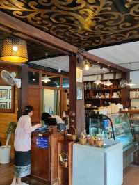 Le Banneton Café คาเฟ่หลวงพระบาง เที่ยวลาว