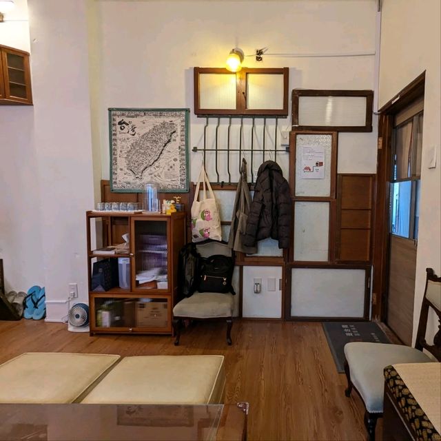 小巷中的小巷、老宅中的一戶，很有味道的：巧閣樓珈琲店小さなロフト