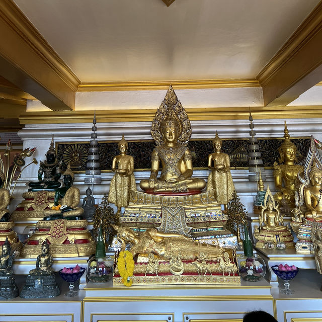 ภูเขาทอง • กรุงเทพมหานคร