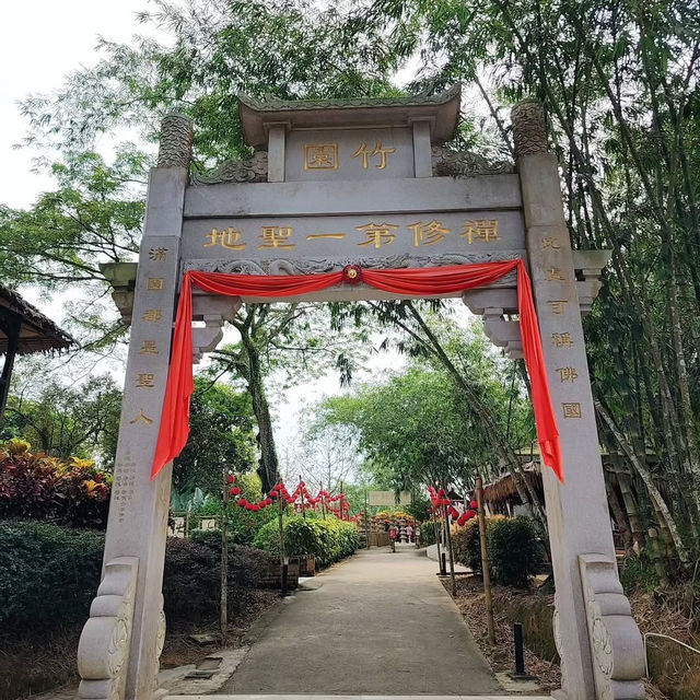 Putuo Village: A Tranquil Buddhist Sanctuary