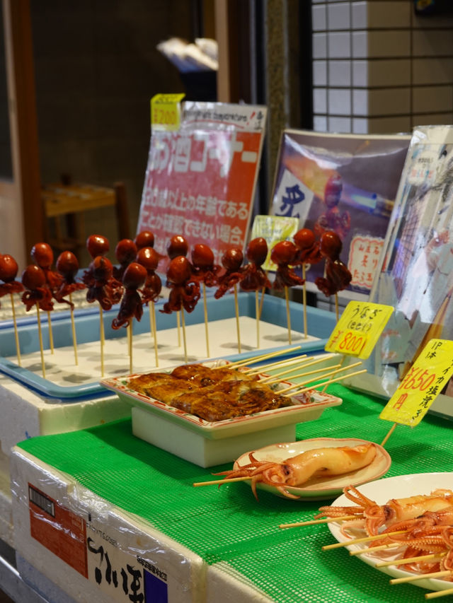 【京都】食の宝庫「錦市場」で食べ歩き🐙