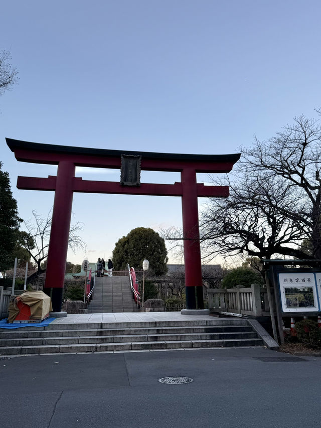 静かな境内で季節の移ろいを感じる『亀戸天神』