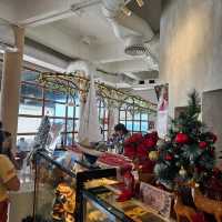 Burgundy Cafe วิวสวย กาแฟอร่อย