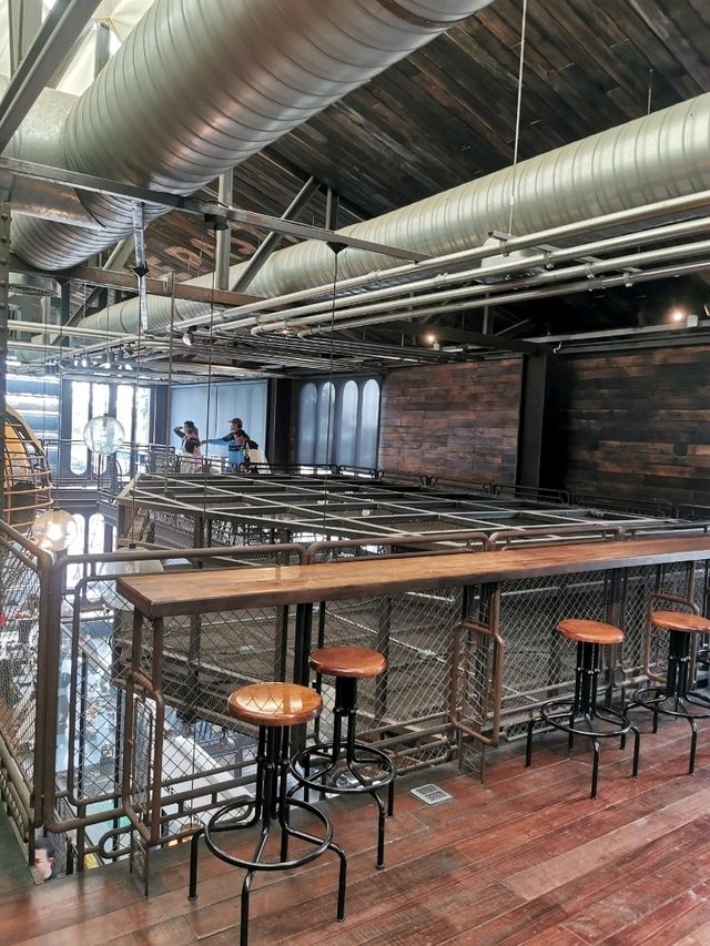 ROLLING ROASTERS โรงคั่วกาแฟสุดเก๋