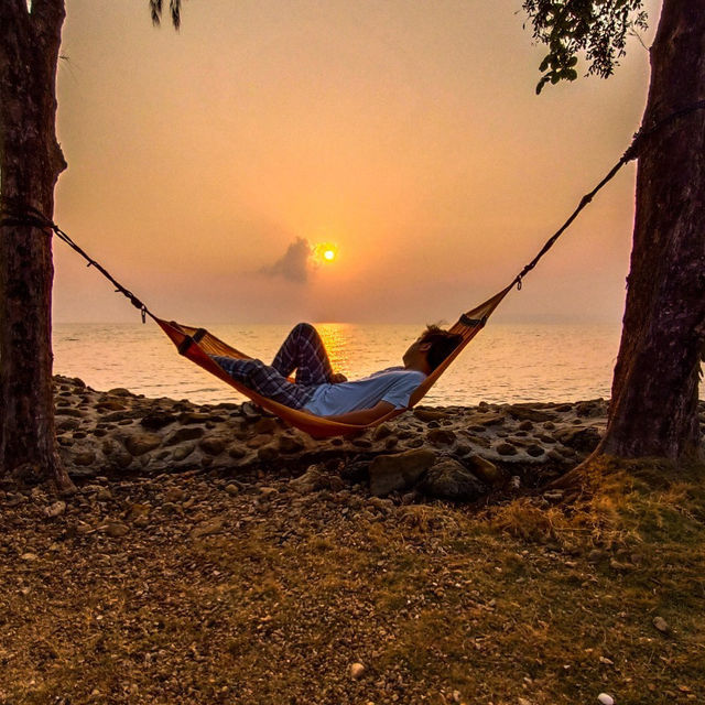 อยากพักใจอยู่กับคนรักให้ไป“เกาะหมาก” 🏝️🩵