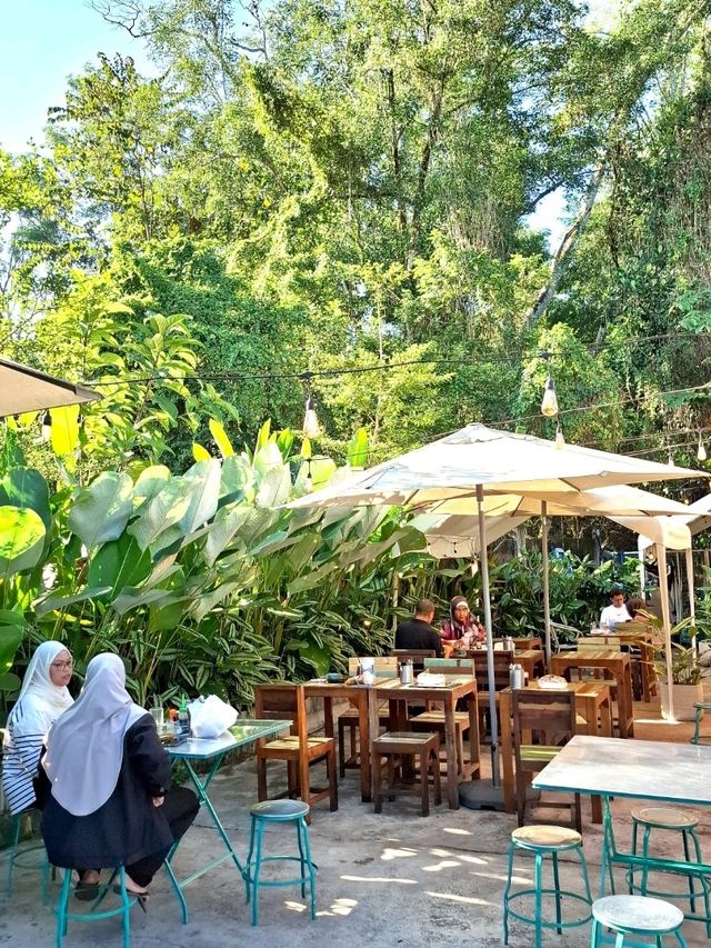 WEEKEND VIBES AT WAKTU COFFEE, GOMBAK