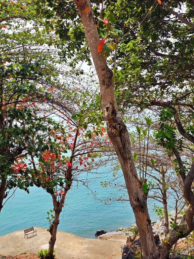 ช่องเขาขาด เกาะสีชัง