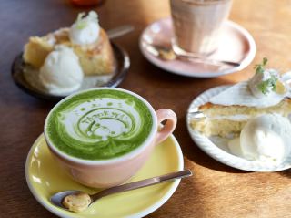 Warm and Cozy Coffee Spot – Cafe Merci