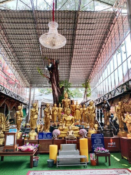 ไหว้พระขอพร ห้องน้ำติดแอร์ วัดบางพลีใหญ่ใน