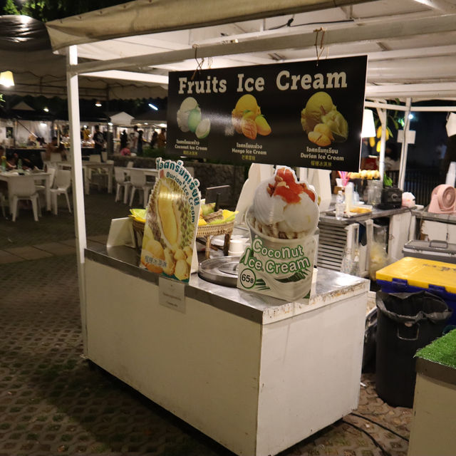 ตลาด Cicada Market หัวหิน ตลาดกลางคืนสุดชิค 