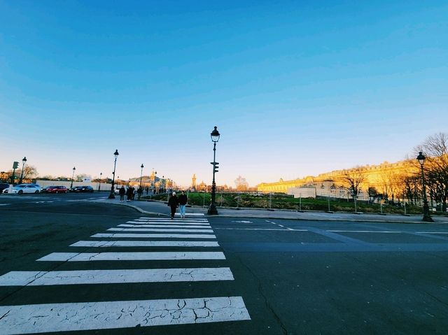 🌉 巴黎亞歷山大三世大橋遊記：夕陽下的夢幻風景