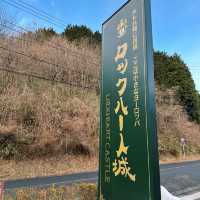 ヨーロッパの風を感じる本格的な石の城🏰✨
