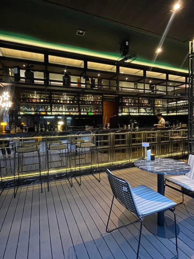Bar โรงแรมจัสมินติด BTS พระโขนง 