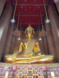 กราบ🙏พระพุทธไตรรัตนนายกวัดกัลยาณมิตร