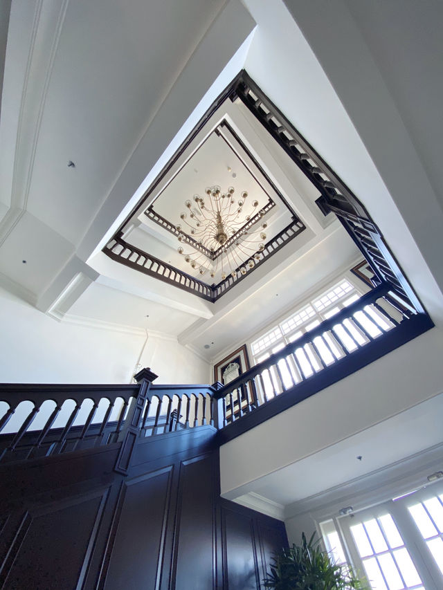 A hotel that made you time-traveled to the British era.