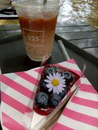 คาเฟ่น่ารักริมทาง