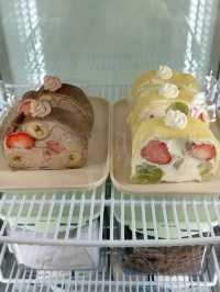 너무 귀여운 크레이프롤을 맛볼 수 있는 카페 포하🍓🤍