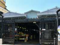 モデナの美味が集結！🇮🇹アルビネッリ市場でグルメ探訪