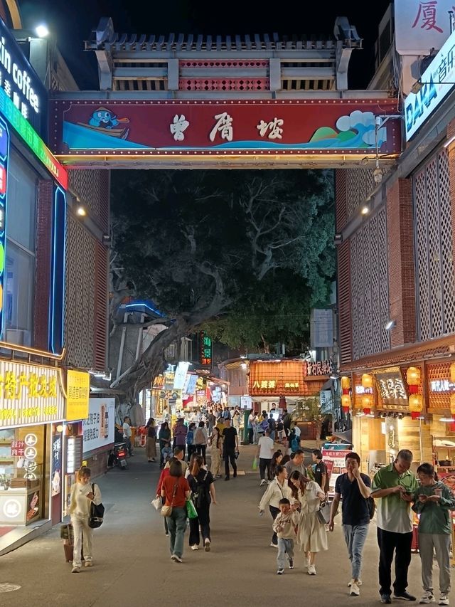 Zengcuo'an: Xiamen's Coastal Gem of Culture and Cuisine