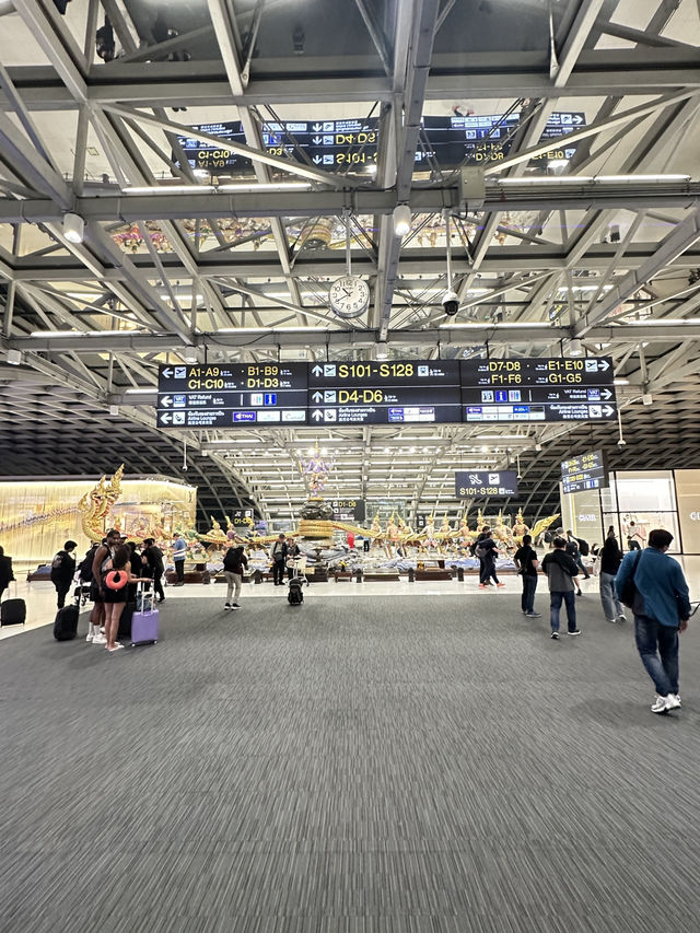 รีวิวสนามบิน “ท่าอากาศยานสุวรรณภูมิ”