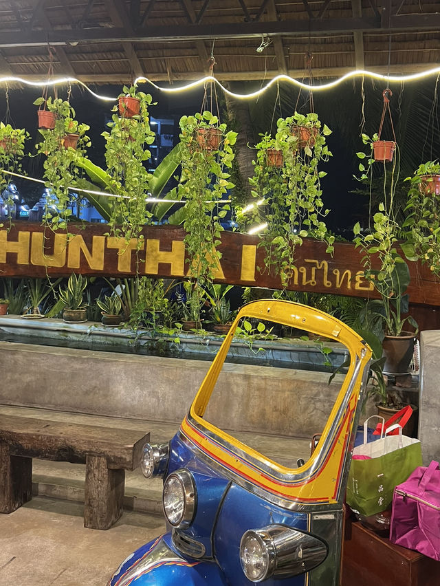 Khun Thai: An authentic seafood feast!🦞