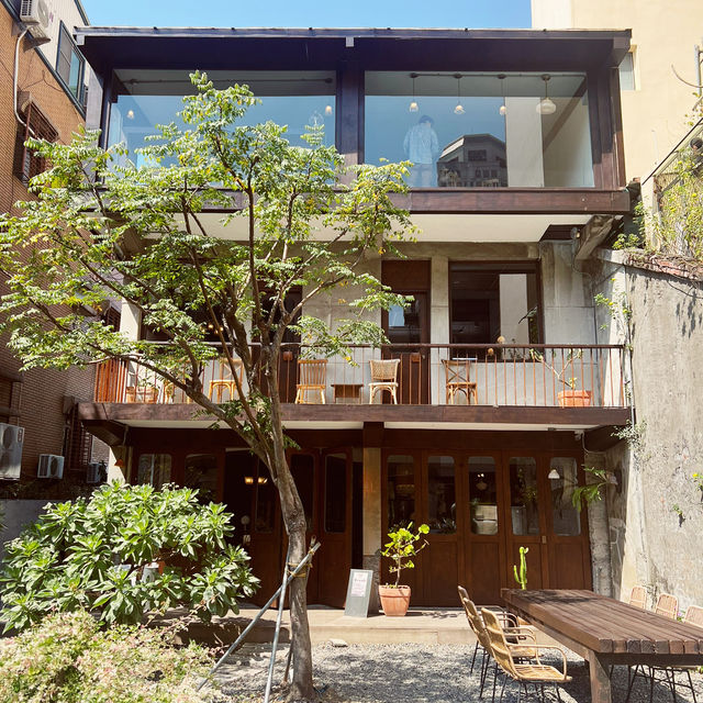 莉莉安可頌高雄東海小王子店