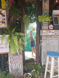 Tiny Island Cafe @ Bangsan