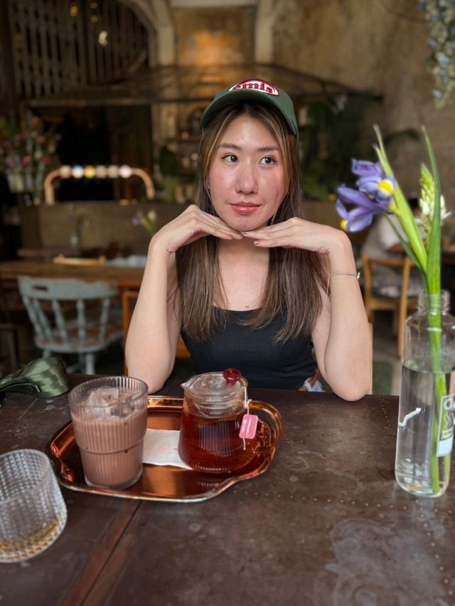 WALLFLOWERS CAFEคาเฟ่ชิคๆใกล้เยาราช