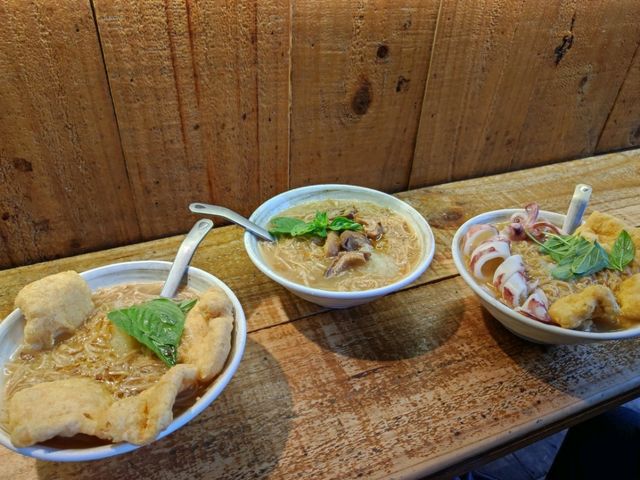 ร้านก๋วยเตี๋ยวชิคๆ ในย่านวัยรุ่นไต้หวัน