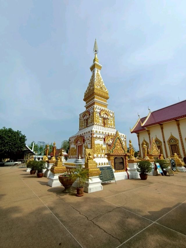 ไหว้ขอพรพระธาตุประจำวันเกิดวันอังคาร