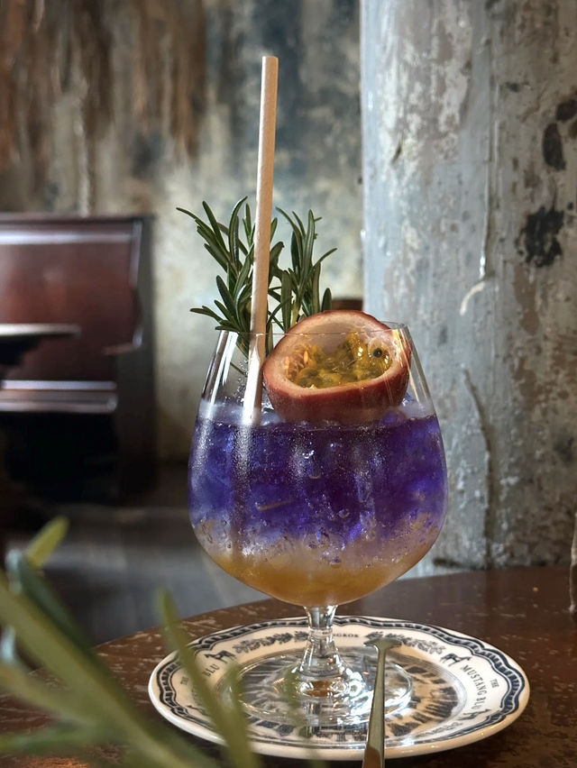 穿越百年時光的博物館咖啡店💕The Mustang Blu 