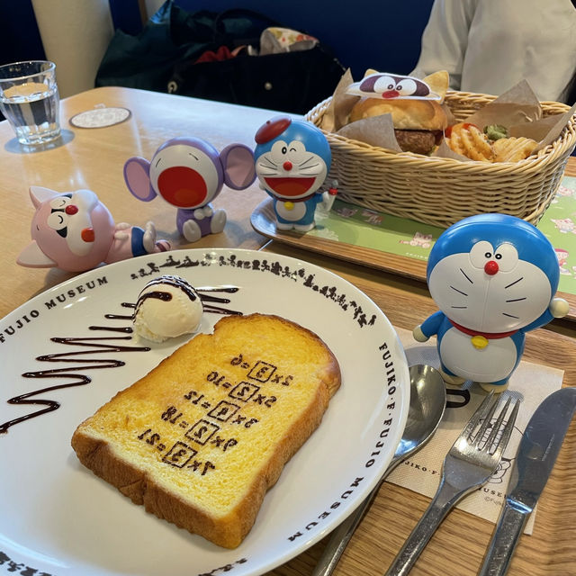 ドラえもんは大人も楽しめるスポット！