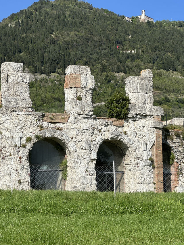 意大利古比奧 🏛️遊羅馬劇場考古公園🇮🇹
