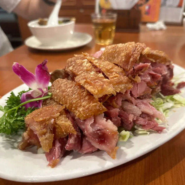 原隻脆皮炸豬手必食🐷