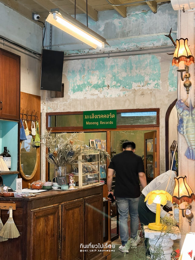 Oyster and Things ร้านของแต่งบ้านวินเทจย่านทรงวาด